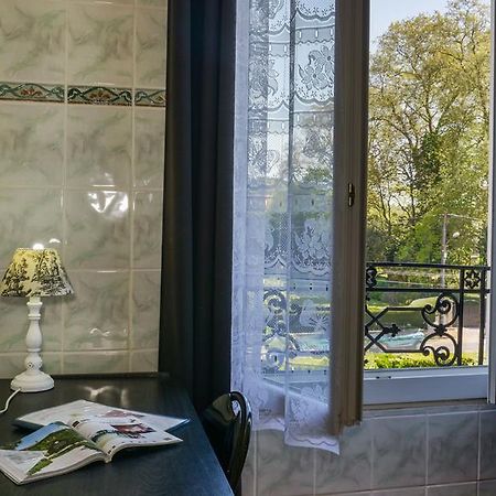 Le Castel De Larralde Hotell Assat Eksteriør bilde