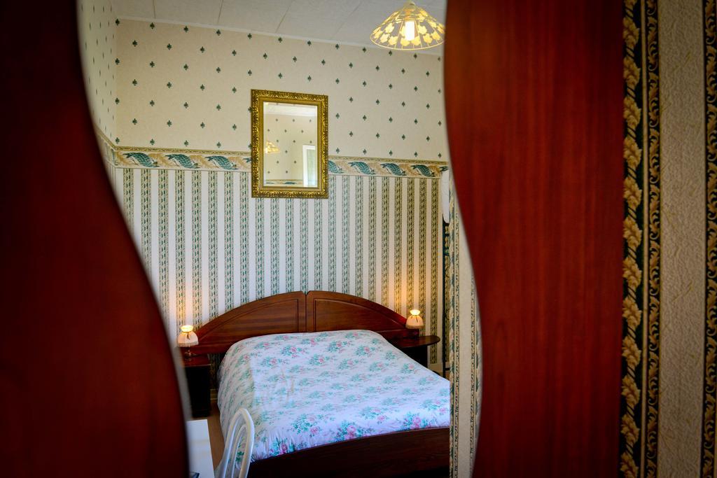 Le Castel De Larralde Hotell Assat Eksteriør bilde