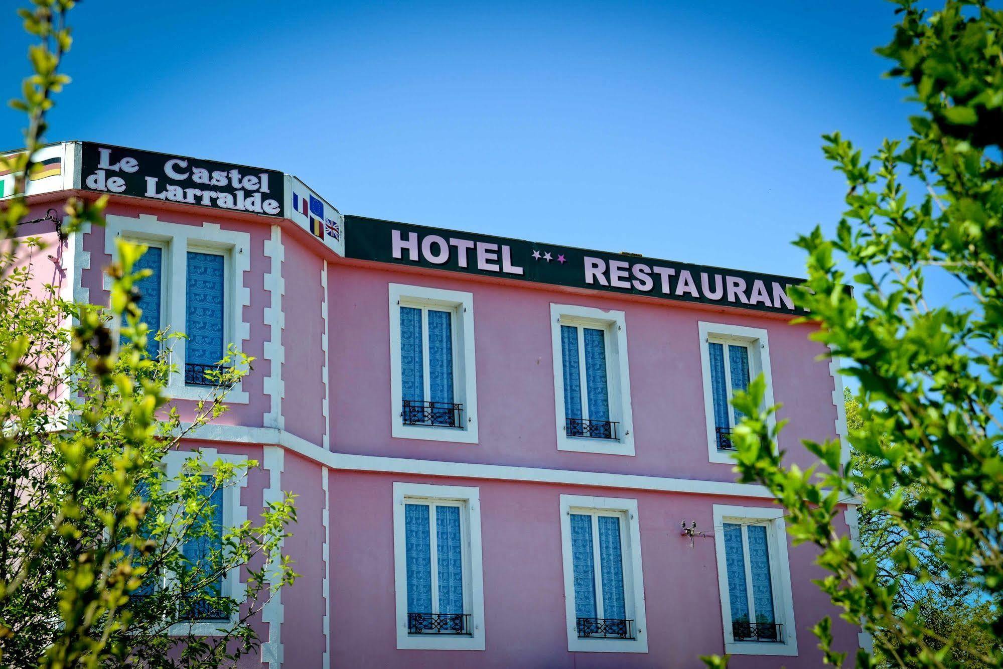 Le Castel De Larralde Hotell Assat Eksteriør bilde